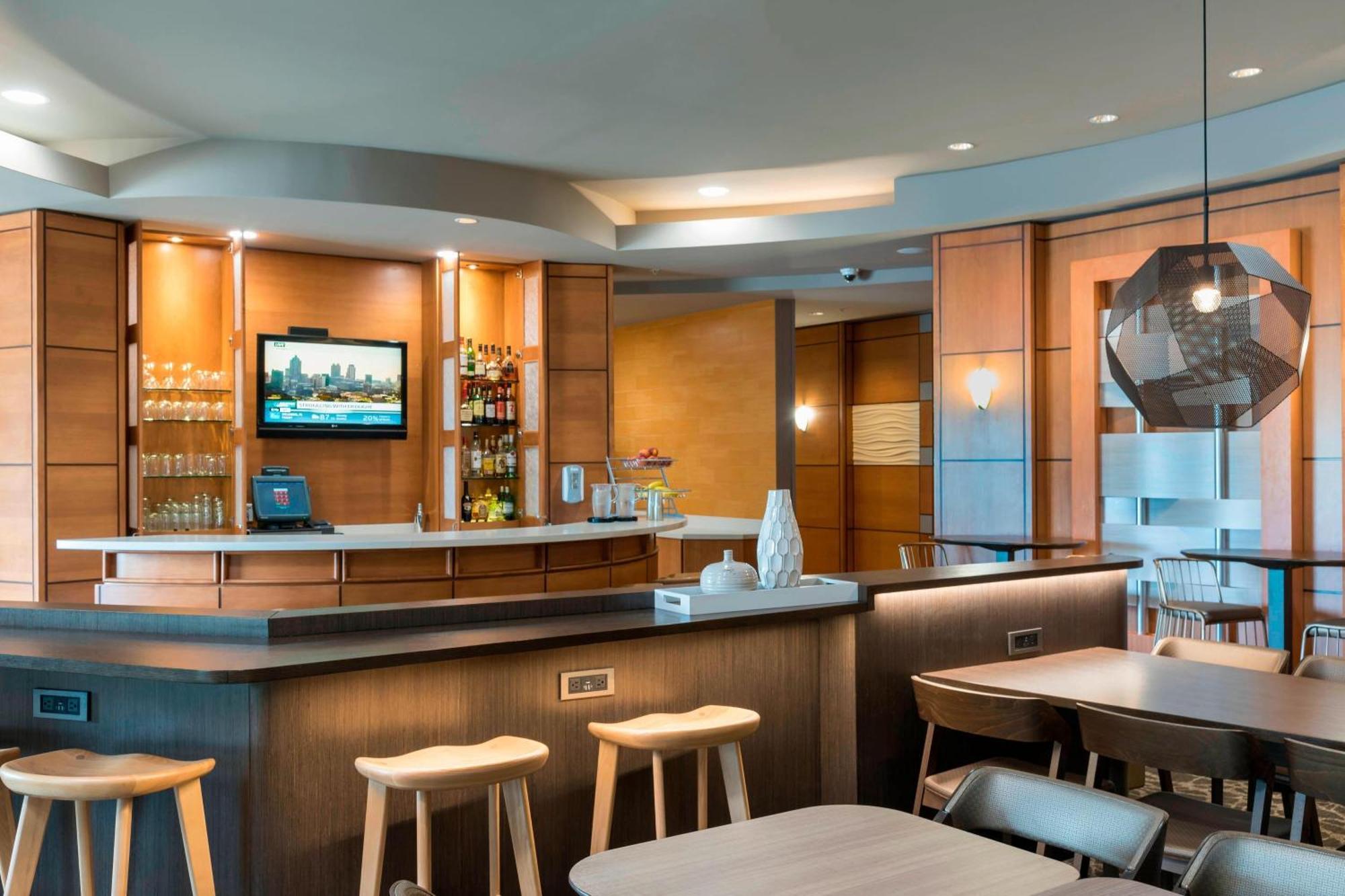 Springhill Suites Detroit Обърн Хилс Екстериор снимка