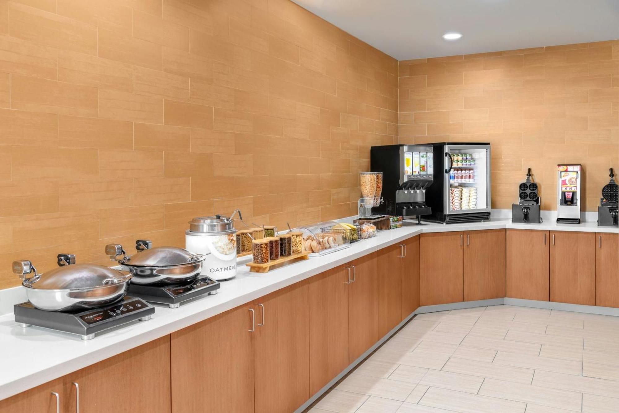 Springhill Suites Detroit Обърн Хилс Екстериор снимка