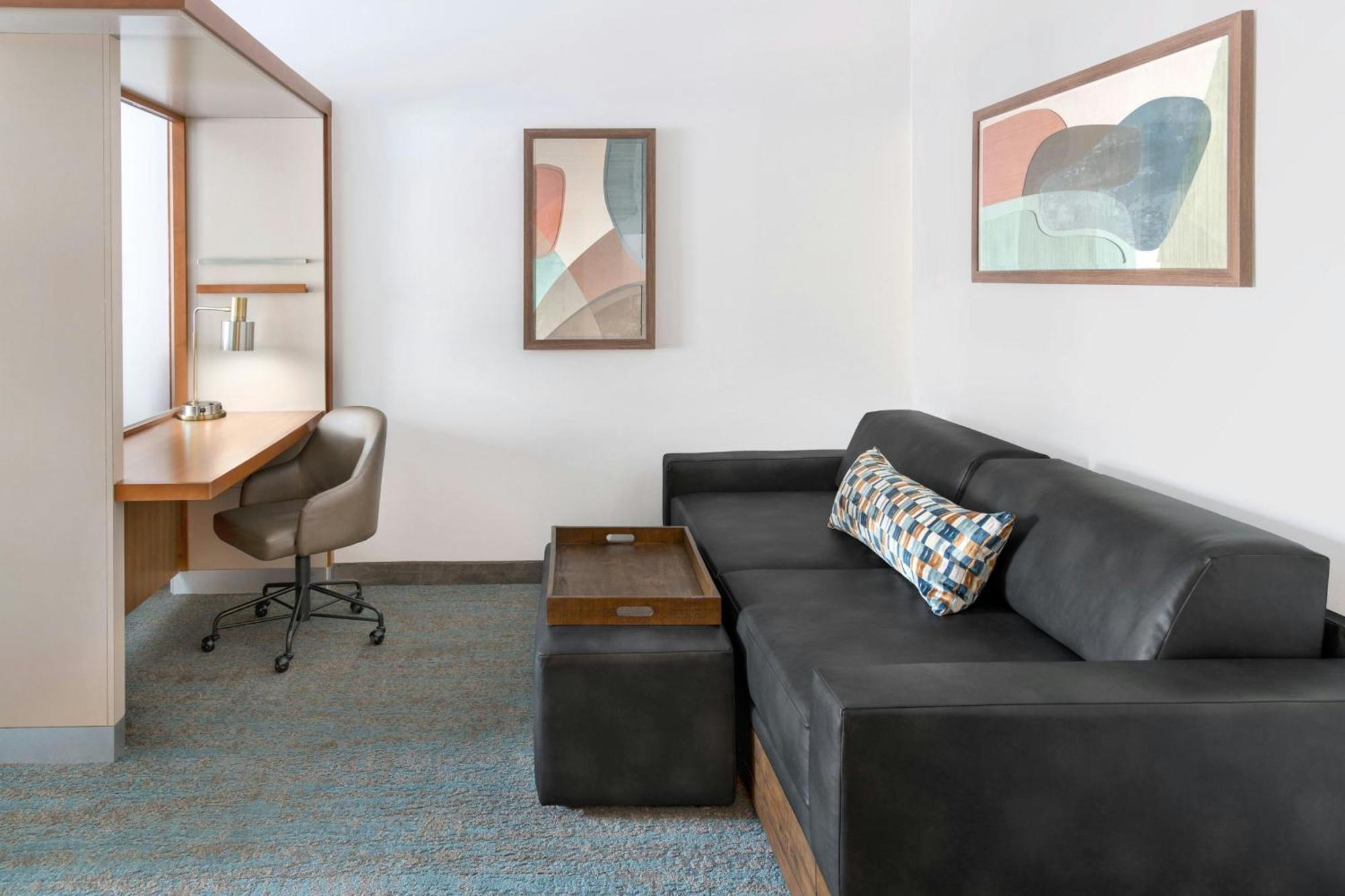 Springhill Suites Detroit Обърн Хилс Екстериор снимка