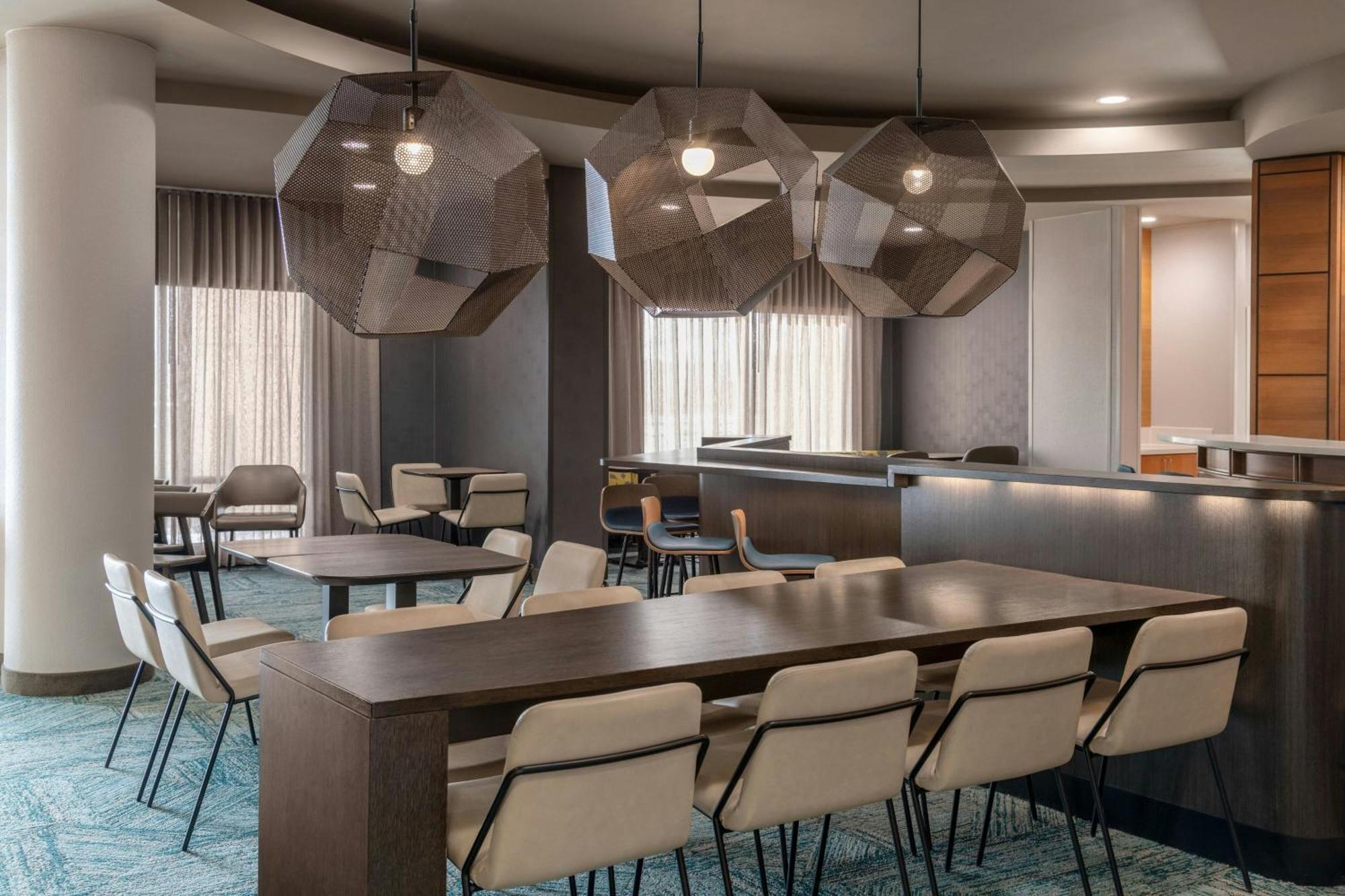 Springhill Suites Detroit Обърн Хилс Екстериор снимка